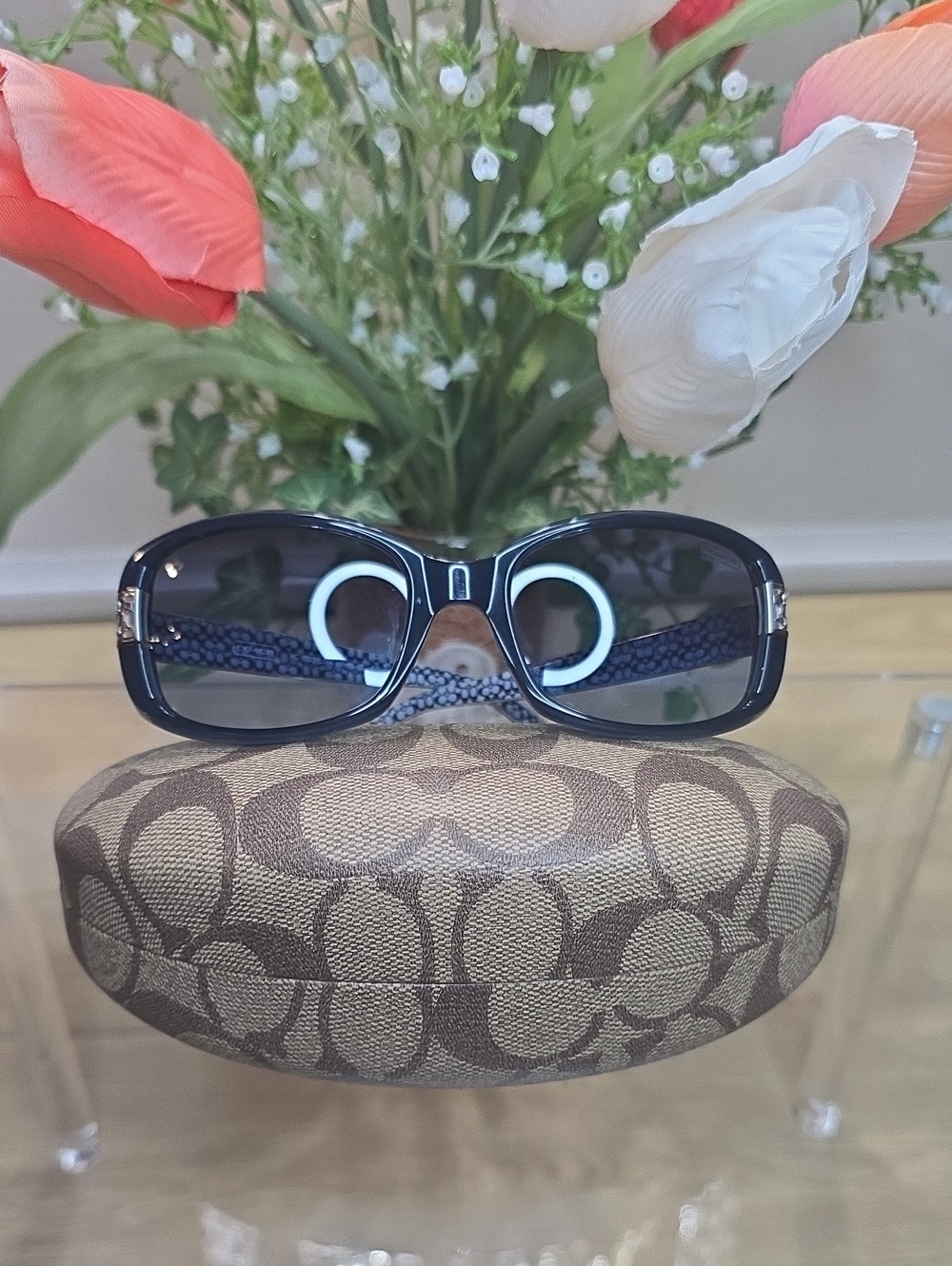 Coach Oversized Women's Sunglasses with Logo Temples